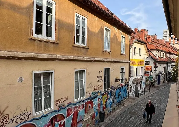 Staro Mesto & Dragon Bridge